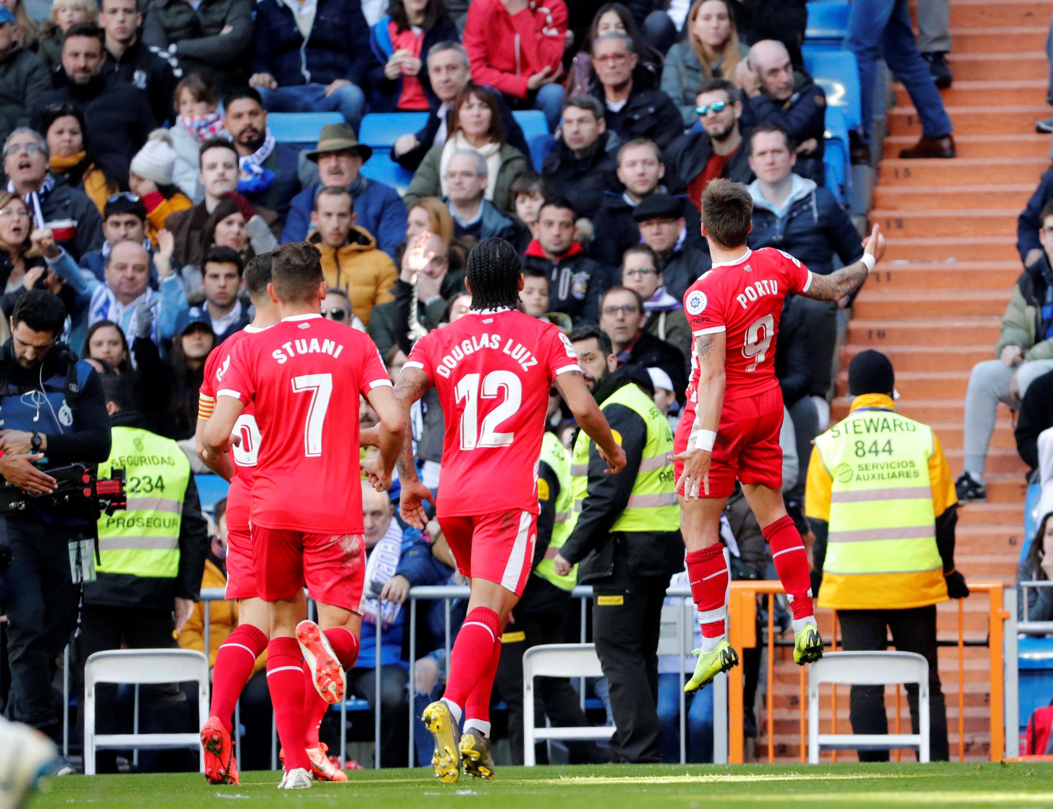 足球比赛中 足球比赛中